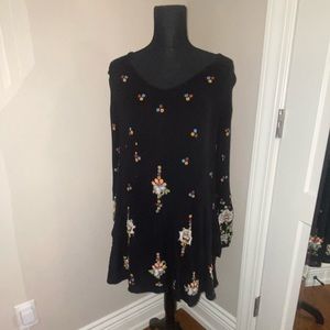 FREE PEOPLE oversized embroidered tunic dress size XS